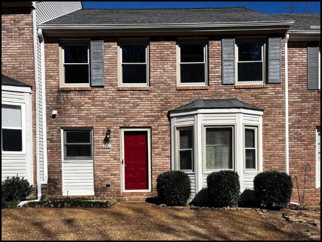 Townhouse for sale in Florence, Alabama through Apex Real Estate