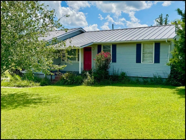 Home for sale in Moulton, Alabama through Apex Real Estate
