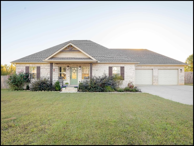 Home for sale in Florence, Alabama through Apex Real Estate